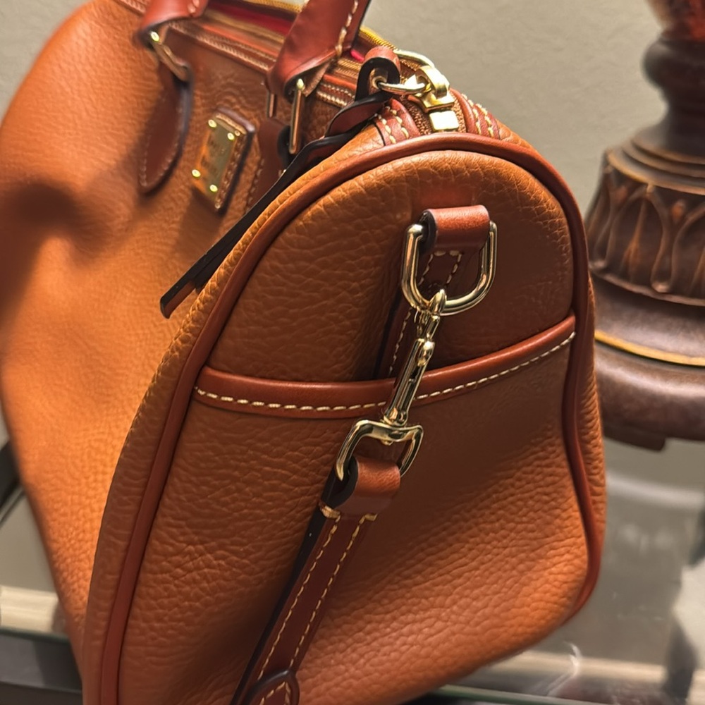 Beautiful 😍 Dooney & Bourke leather bag 💼 - Picture 5 of 11